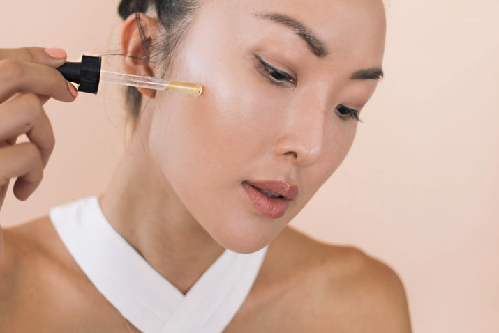 Có Nên Dùng Sữa Rửa Mặt Vào Buổi Sáng Hay Không 2
